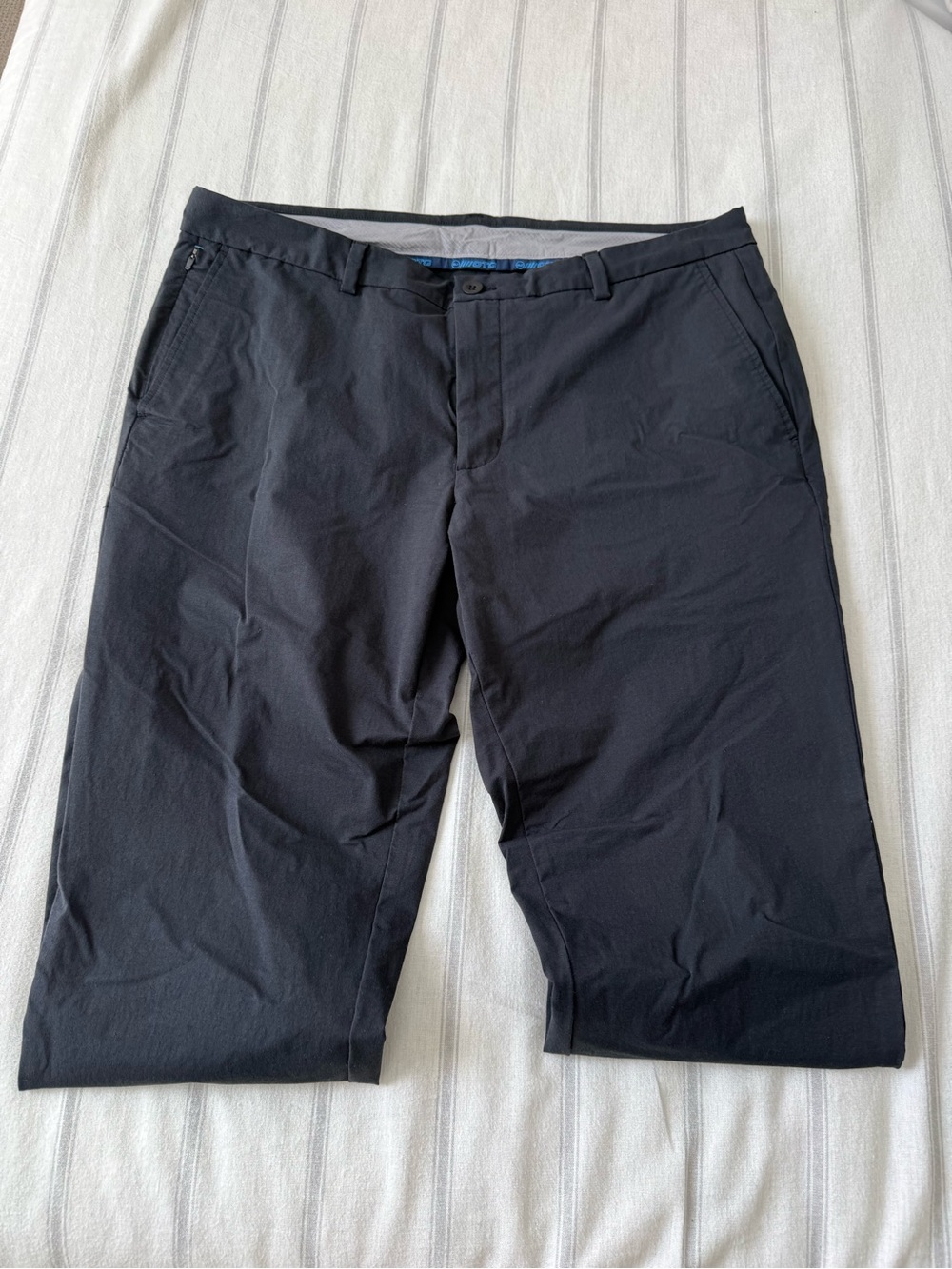 Vineyard Vines- Men's Black Performance pants